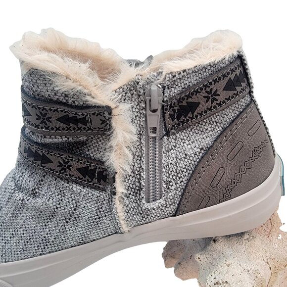 BUY ONE GET ONE FREE Blowfish Malibu Mojo fleece line sneaker booty - Picture 3 of 6